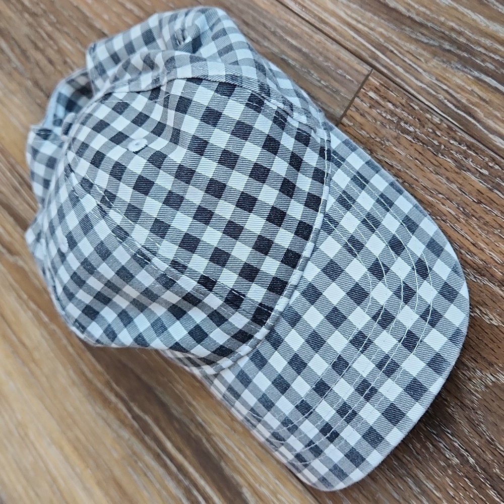 NWOT Black Gray White Gingham Check Hat Cap